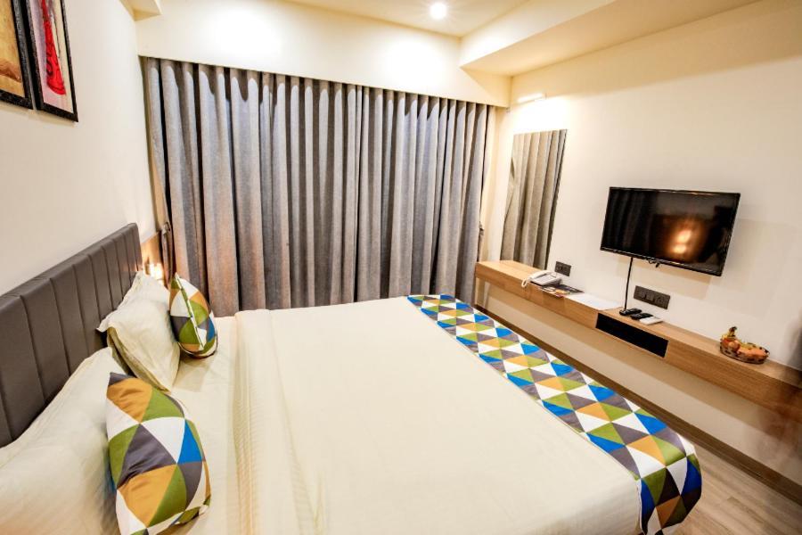 Hotel Nexus Rajkot Exterior foto
